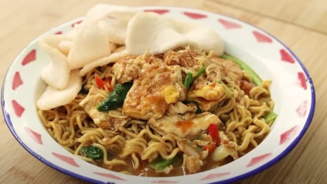 Mie Nyemek Super Pedas