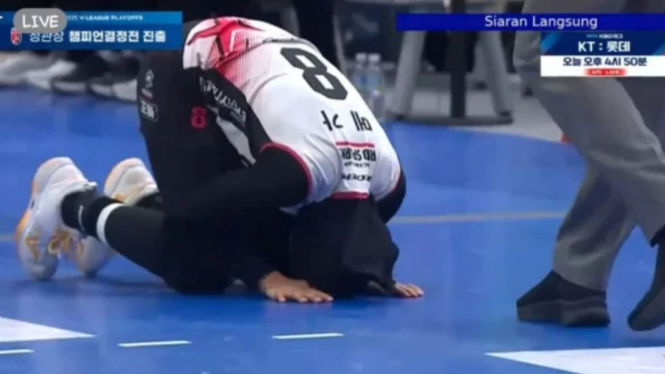Megawati Hangestri Pertiwi sujud syukur