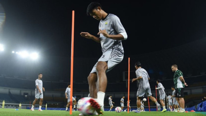 Bek Persib, Kakang Rudianto