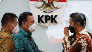 KPK OTT Pimpinan DPRD Jatim; Uang Diamankan, Ruang Kerja Disegel