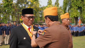 Hari Pahlawan, Walikota Cilegon Helldy Agustian Dapat Penghargaan Langka Dari Pejuang Kemerdekaan