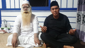 Direktur TPN Ganjar-Mahfud Silaturahmi ke Abuya Syar'i