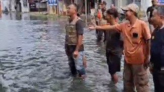 Intensitas Hujan Tinggi, Kota Serang Diterjang Banjir Setinggi Lutut Kaki Orang Dewasa