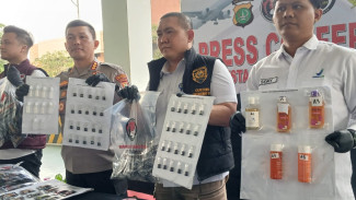 Polisi Gagalkan Modus Penyelundupan Vape Obat Keras Dalam Botol Skincare di Bandara Soetta