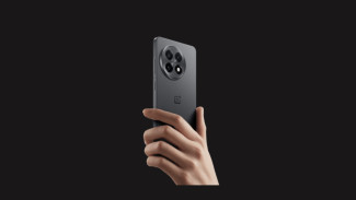 Duel Sengit OnePlus 13s vs 13R: Ponsel Mewah atau Murah Meriah, Mana yang Lebih Layak Beli?