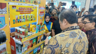 Luncurkan Program Holiday Sale, Menko Airlangga Targetkan Nilai Transaksi Hingga Rp60 Triliun