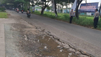 Polresta Tangerang Pasang Spanduk 