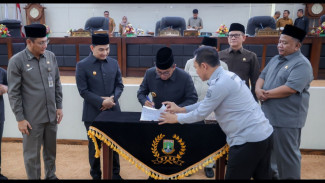 APBD Banten 2025 Dipangkas Rp1,2 Triliun, Gubernur Andra Soni: Fokus Efisiensi dan Prioritas Warga
