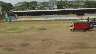 Rumput Stadion Maulana Yusuf Rusak Berat Usai Dipakai Serang Fair 2025