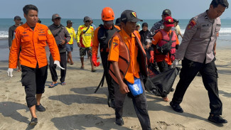 Remaja Terseret Ombak di Pantai Cinangka Ditemukan Meninggal Dunia
