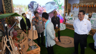Aksi Serius Tapi Jenaka Bikin Wapres Tertawa, Kapolres Serang Jelaskan Ketahanan Pangan Hingga Pupuk Organik