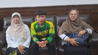 Murid dan Kepsek SMAN 1 Cimarga Saling Memaafkan