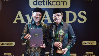 Mardiono Raih Penghargaan Tokoh Penguatan Ekonomi Umat, KH Embay: Buah Perjuangan Panjang Bersama