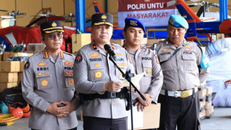 Polri Lepas Personel dan K9 Bantu Penanganan Korban Banjir di Sumatera