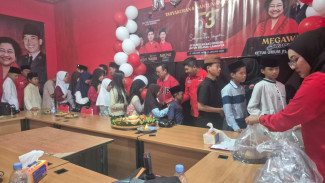 Peringati HUT ke-53, PDI Perjuangan Kota Serang Berikan Santunan Kepada Puluhan Anak Yatim