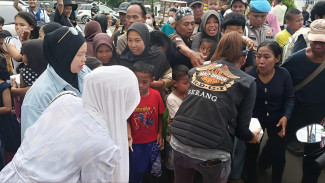 HDCI Serang dan BCF Berbagi Seribu Takjil di Kota Serang