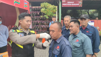 Puncak Arus Mudik Lebaran 2026, Polisi Cek Kesehatan Sopir Bus di Tangerang