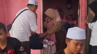 Gubernur Banten, Ketua DPP KNPI Hingga Azaka Haromain Berbagai Jumat Berkah