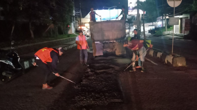Jalan Ahmad Yani Pandeglang diperbaiki