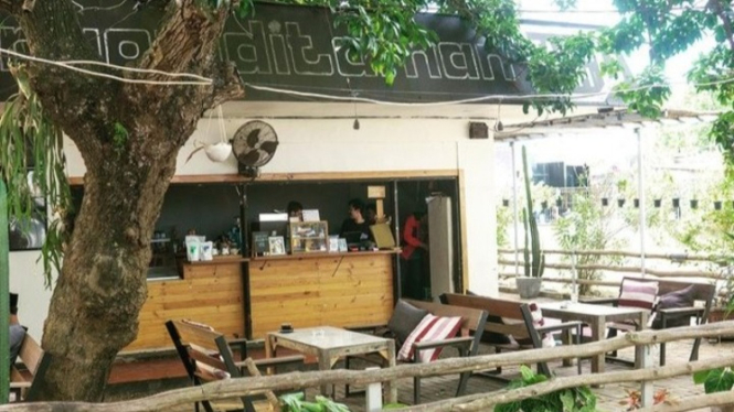 Cafe di Kota Serang
