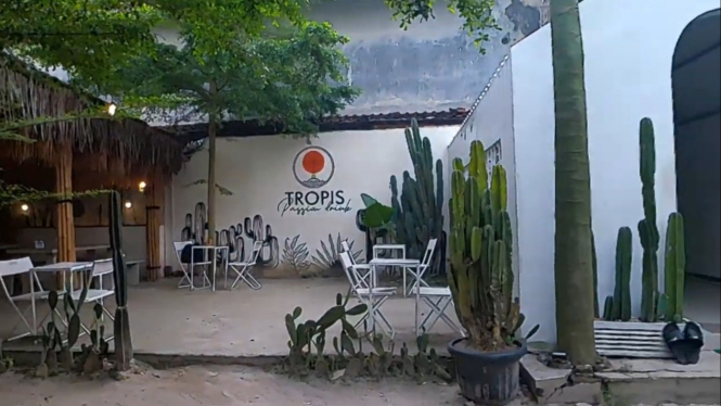 Cafe Tropis Pandeglang