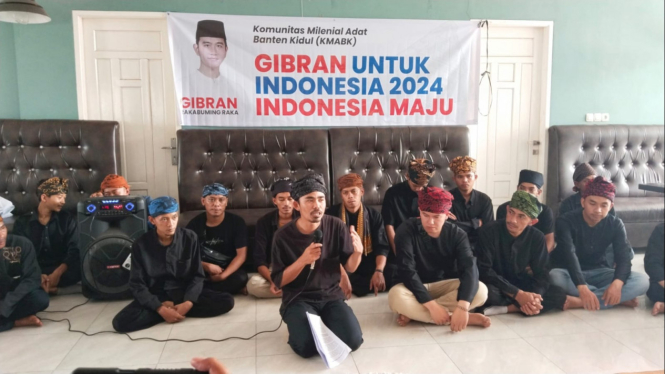 Komunitas Milenial Adat Banten Kidul dukung Gibran.