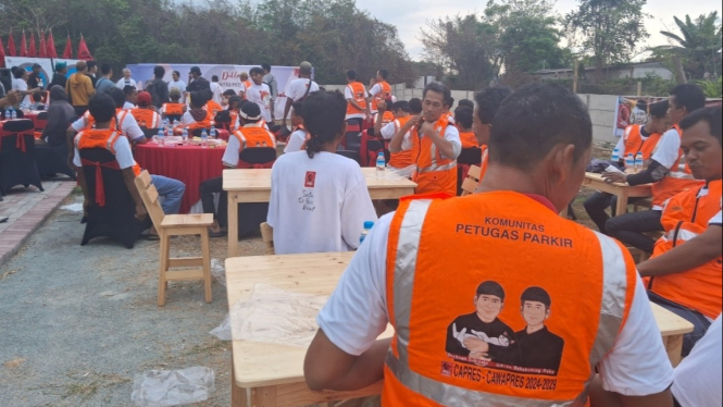 Tukang parkir di Kota Serang, Banten deklarasi dukung Prabowo - Gibran