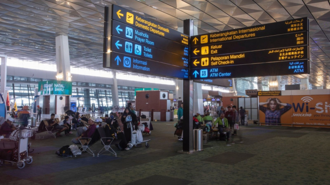 Suasana di Terminal 3, Bandara Soekarno-Hatta