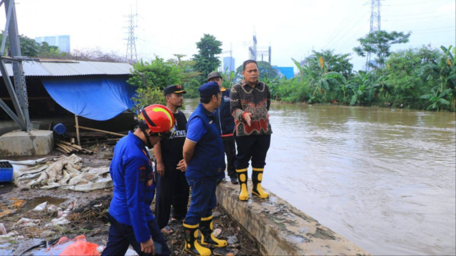 Pemerintah Kota Tangerang cek kondisi Kali Angke