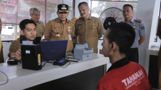 Perekaman e-KTP kepada WBP di Lapas Tangerang