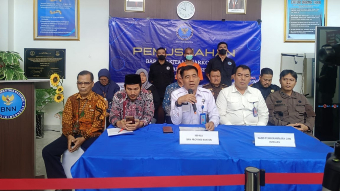 Kepala BNNP Banten Brigjen Pol Rohmad Nursahid saat konferensi pers
