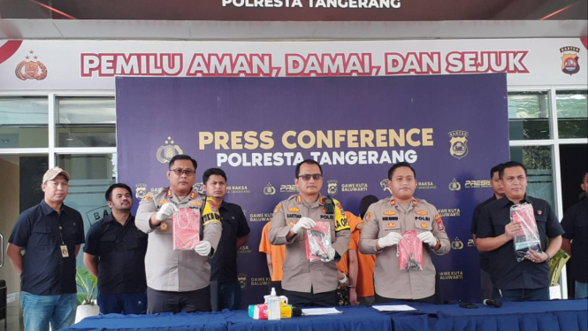 Kapolresta Tangerang Kombes Pol Baktiar tunjukkan barang bukti