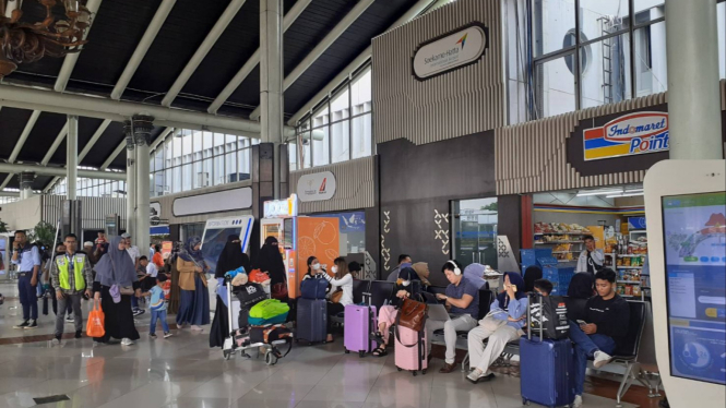 Situasi penumpang di Terminal 1 Bandara Soetta