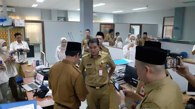 Sekretaris Daerah Kabupaten Tangerang Maesyal Rasyid saat sidak
