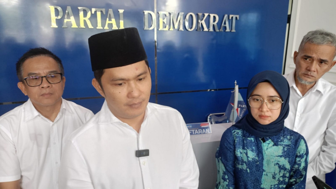 Fitron Nur Ikhsan dan Diana Jayabaya, Paslon Bupati Pandeglang