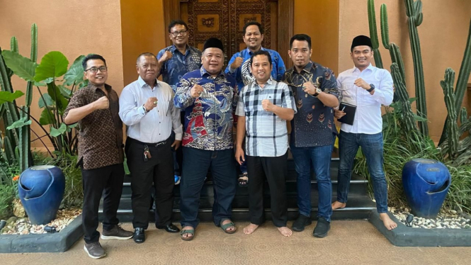 Satgas Demokrat Banten bersama Arief Wismansyah