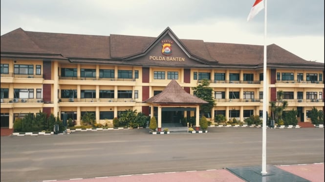 Gedung Utama Polda Banten.