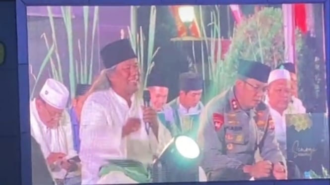 Gus Muwafiq Mengisi Istighosah di Polda Banten.