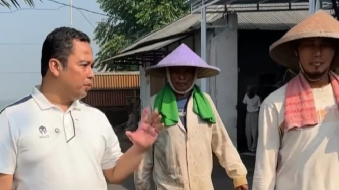 Arief R Wismansyah Bersama Petani Pakuhaji.