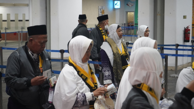 Jemaah haji tiba di bandara soetta