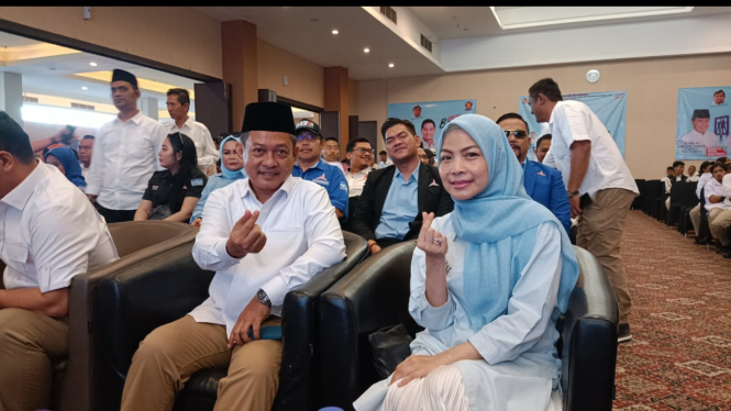 Ratu Rachmatu Zakiyah dan Najib Hamas