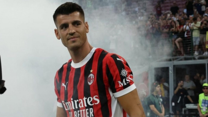 Pemain AC Milan Alvaro Morata