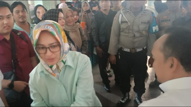 Airin Rachmi Diany Usai Pemeriksaan Kesehatan di RSUD Banten.