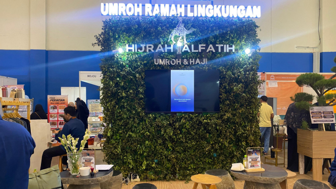 Travel umroh hijrah alfatih di ICE BSD