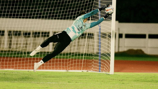 Nadeo Argawinata, Kiper Timnas Indonesia, Saat Latihan