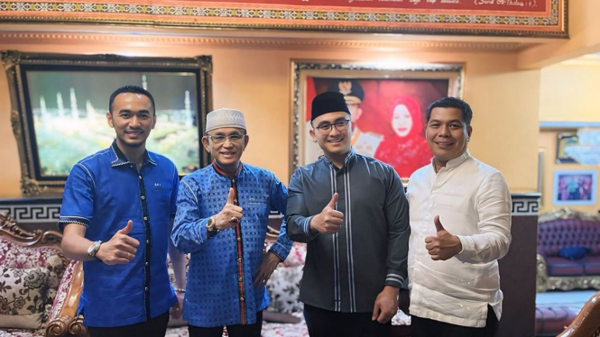 Andika Hazrumy saat bertemu Ahmad Taufik Nuriman