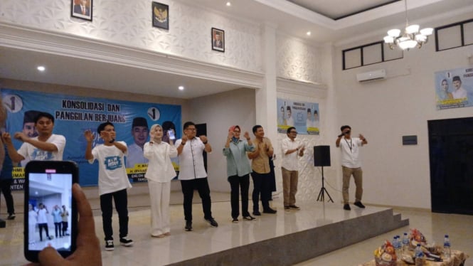 Calon Gubernur Banten, Airin Rachmi Diany lakukan senam Airin