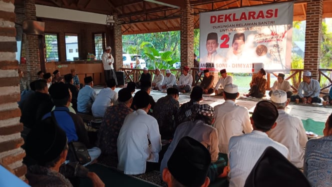 Tokoh masyarakat di Kecamatan Baros, Serang