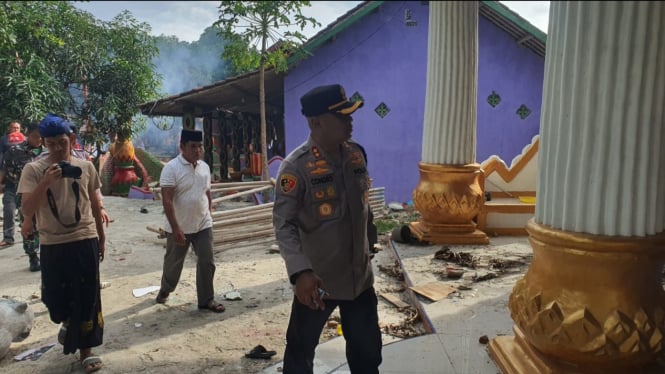 Kepulan Asap di Belakang Kapolres Serang.