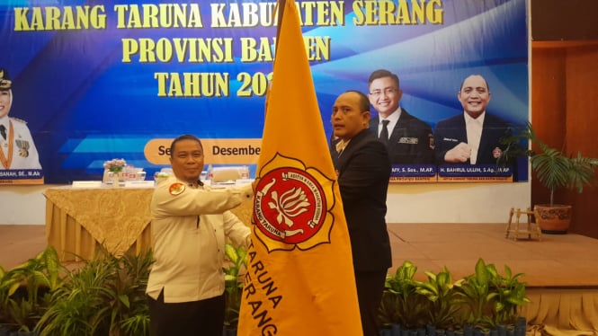 Bahrul Ulum (Kanan) Ketua Karang Taruna Kabupaten Serang Terpilih.